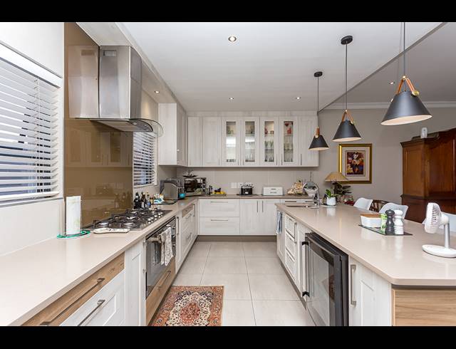 4 BEDROOM HOUSE FOR SALE IN SAGEWOOD